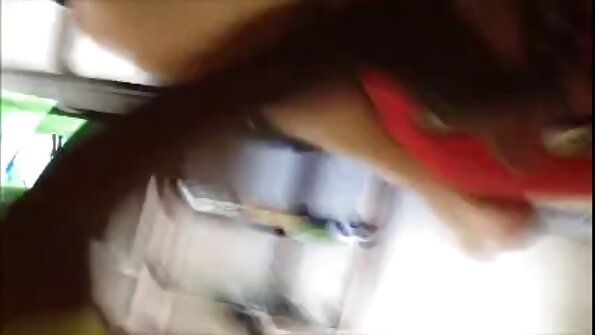 Pigen sekss iepazisanas efter et dybt blowjob tog bagagerummet i hendes anal .