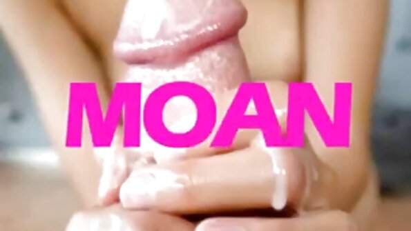 Moderen lærte sin søn og kommende sexa iepazīšanās svigerdatter, hvordan man knepper ordentligt.