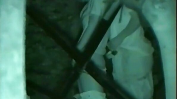 Russisk blondine gav et smukt blowjob til sin sekss iepazisanas kæreste.